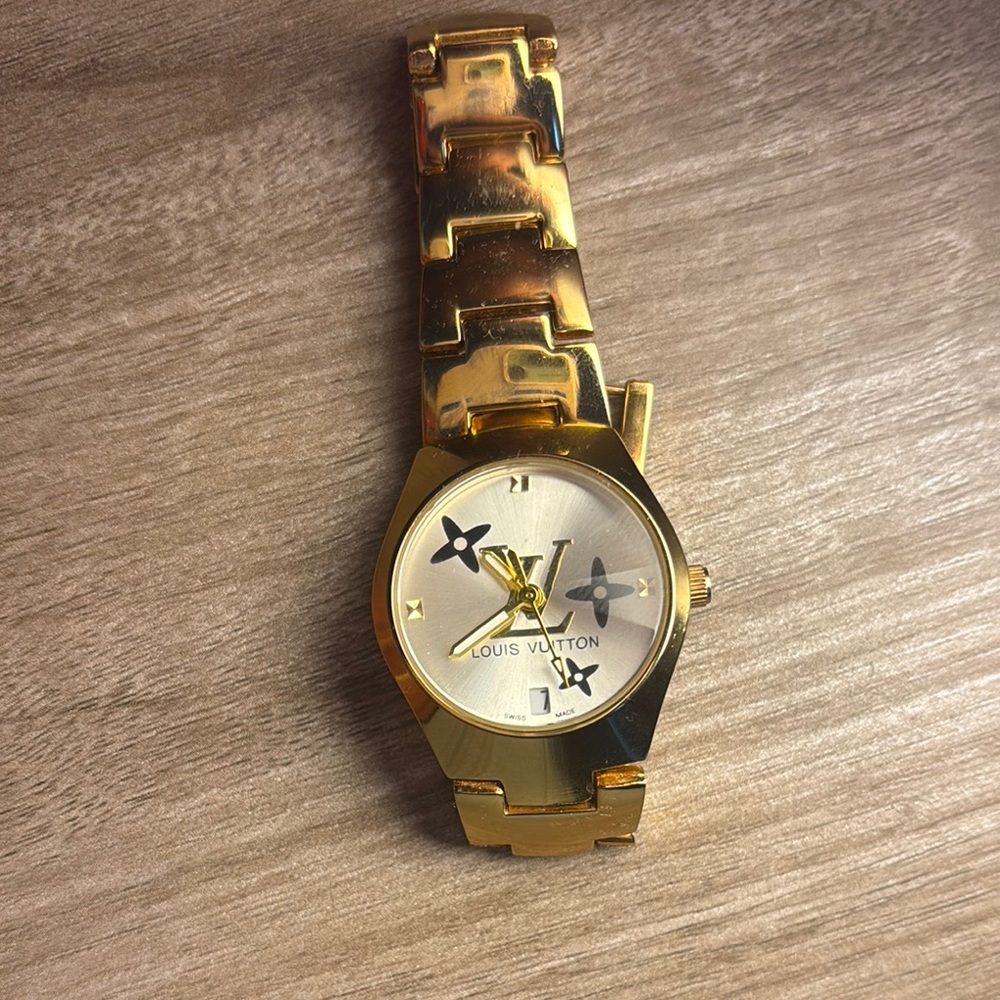 Louis Vuitton Gold and Silver Women's Watch - Picture 3 of 3
